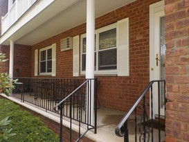 Home for Sale Glen Oaks, Queens