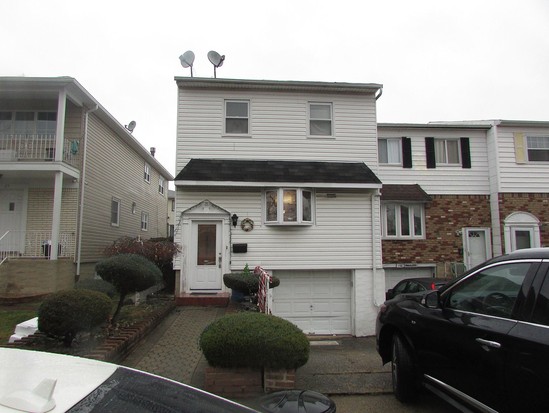 Townhouse for Sale Mariners Harbor, Staten Island