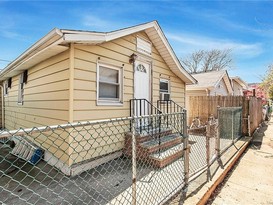 Home for Sale Throggs Neck, Bronx