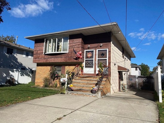 Single-family for Sale Great Kills, Staten Island