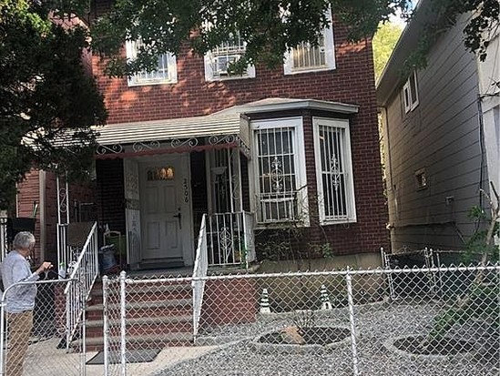 Single-family for Sale University Heights, Bronx