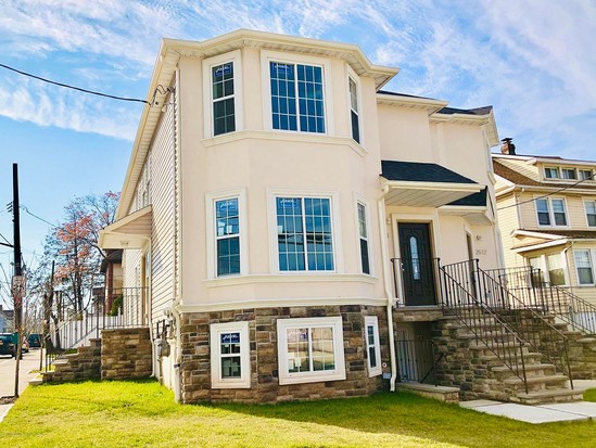 Single-family for Sale Elm Park, Staten Island