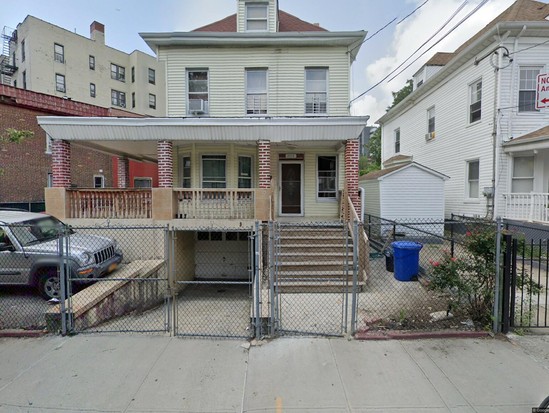 Multi-family for Pre-foreclosure / auction University Heights, Bronx