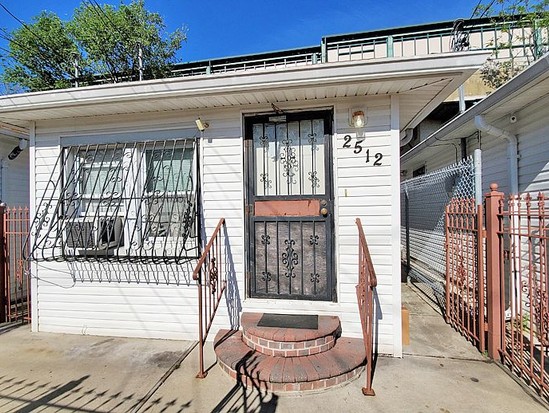 Single-family for Sale Far Rockaway, Queens