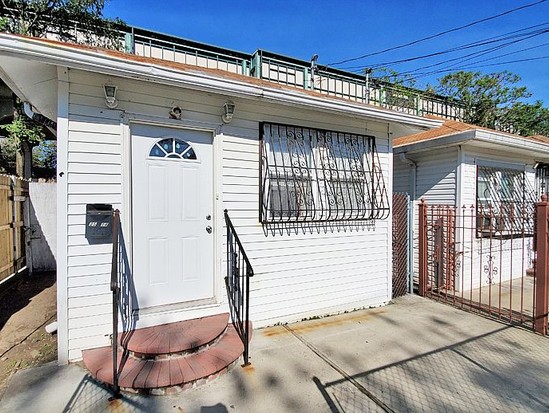 Single-family for Sale Far Rockaway, Queens