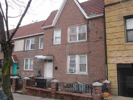 Home for Pre-foreclosure / auction Astoria, Queens