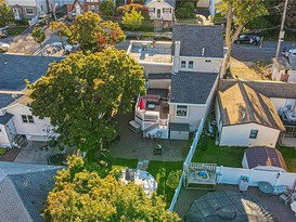 Home for Sale Throggs Neck, Bronx