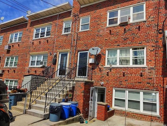 Multi-family for Sale Throggs Neck, Bronx