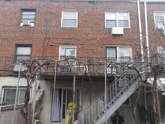 Multi-family for Pre-foreclosure Flushing, Queens