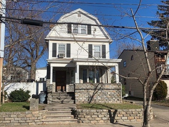 Single-family for Pre-foreclosure / auction Tottenville, Staten Island