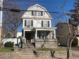 Home for Pre-foreclosure / auction Tottenville, Staten Island