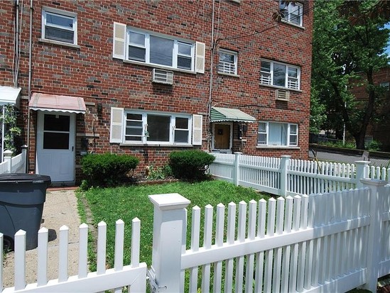 Multi-family for Pre-foreclosure Eastchester, Bronx