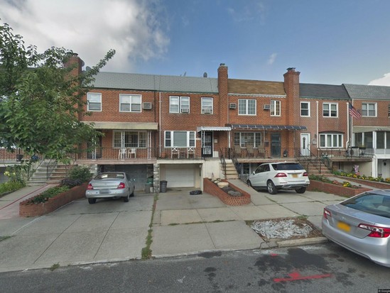 Single-family for Pre-foreclosure / auction Jackson Heights, Queens