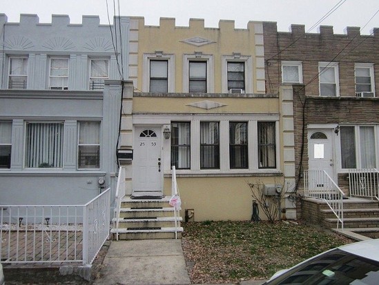 Single-family for Sale East Elmhurst, Queens