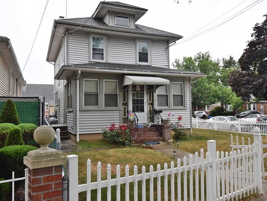 Single-family for Sale Floral Park, Queens