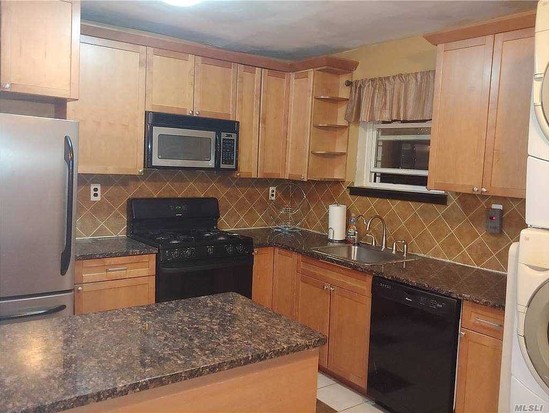 Multi-family for Sale Throggs Neck, Bronx