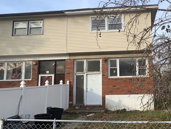 Single-family for Pre-foreclosure / auction Mariners Harbor, Staten Island