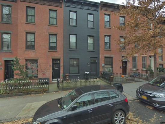 Multi-family for Pre-foreclosure / auction Carroll Gardens, Brooklyn