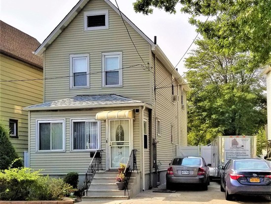 Single-family for Sale Elm Park, Staten Island