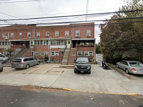 Multi-family for Pre-foreclosure / auction Mill Basin, Brooklyn