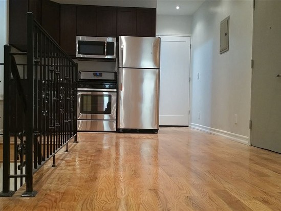 Multi-family for Pre-foreclosure / auction Flatbush, Brooklyn