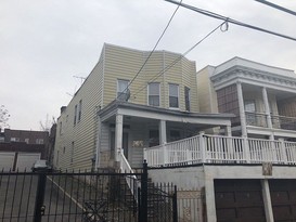 Home for Pre-foreclosure / auction Fordham, Bronx