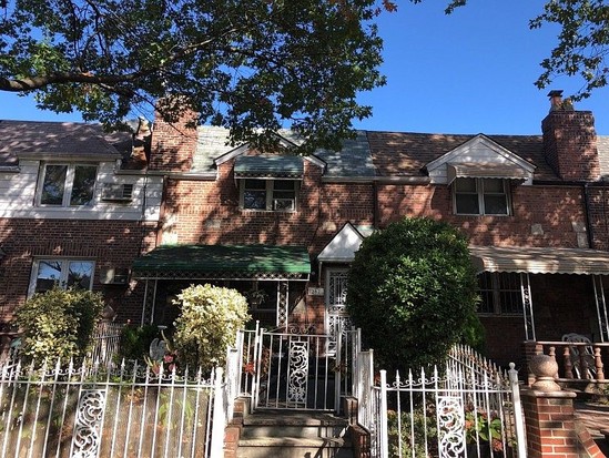 Single-family for Pre-foreclosure / auction Canarsie, Brooklyn