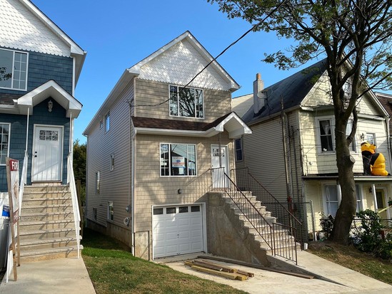 Single-family for Sale St George, Staten Island