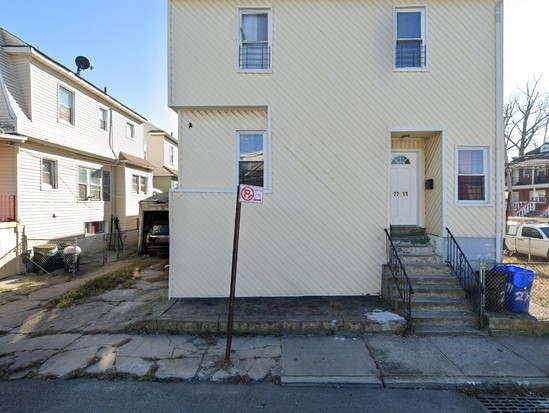 Multi-family for Pre-foreclosure Far Rockaway, Queens