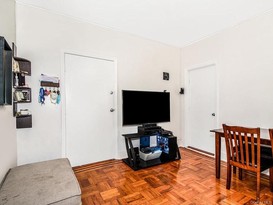 Home for Sale Throggs Neck, Bronx