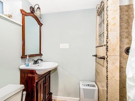 Home for Sale Throggs Neck, Bronx