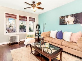 Home for Sale Throggs Neck, Bronx