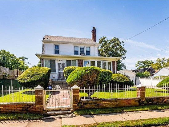 Single-family for Sale Far Rockaway, Queens