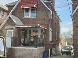 Home for Pre-foreclosure / auction Laconia, Bronx