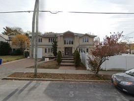 Home for Pre-foreclosure / auction Far Rockaway, Queens