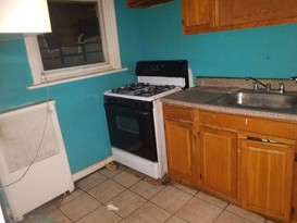 Home for Pre-foreclosure / auction Port Richmond, Staten Island