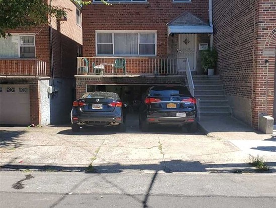 Multi-family for Sale Bronxwood, Bronx