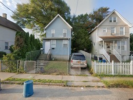 Home for Pre-foreclosure / auction Port Richmond, Staten Island