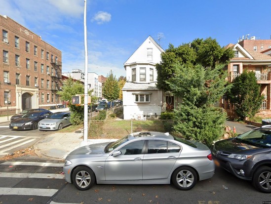 Single-family for Pre-foreclosure / auction Flatbush, Brooklyn