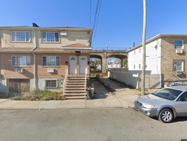 Home for Pre-foreclosure Far Rockaway, Queens