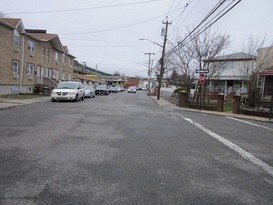 Home for Pre-foreclosure / auction Far Rockaway, Queens