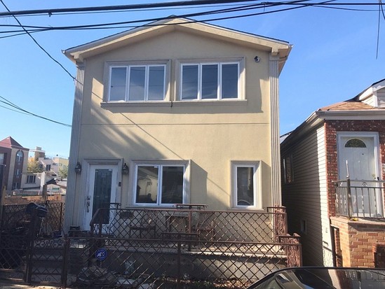 Single-family for Pre-foreclosure Sheepshead Bay, Brooklyn