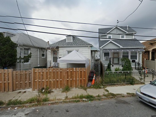 Single-family for Pre-foreclosure Sheepshead Bay, Brooklyn