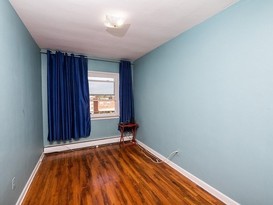 Home for Sale Throggs Neck, Bronx