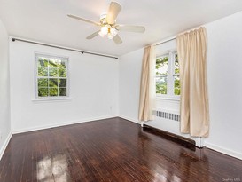 Home for Sale Throggs Neck, Bronx