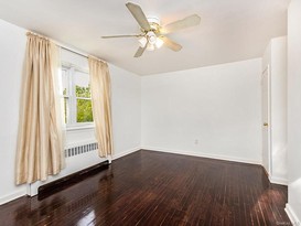 Home for Sale Throggs Neck, Bronx