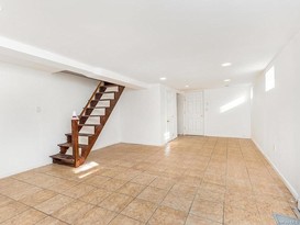 Home for Sale Throggs Neck, Bronx