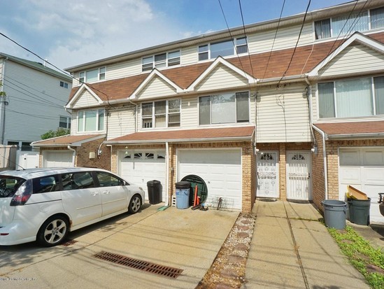 Townhouse for Sale Shore Acres, Staten Island