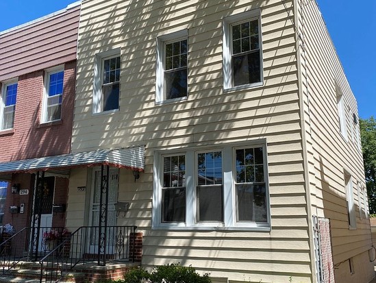 Townhouse for Sale Throggs Neck, Bronx