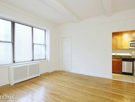 Apartment for Pre-foreclosure / auction Bedford Stuyvesant, Brooklyn